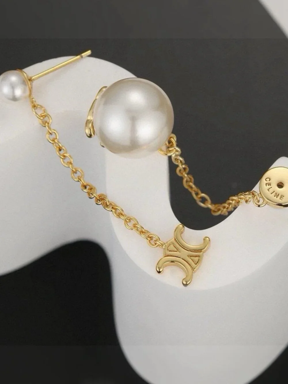 ✨A woman's Celine- Gold-Tone and Pearl Double DropEarrings ✨ - Picture 5 of 5